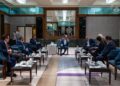 ANWAR Ibrahim (tengah) bersama beberapa tokoh terkemuka dalam bidang teknologi dan akademik di luar persidangan Forum Megatrends Khazanah 2026, hari ini. FACEBOOK ANWAR IBRAHIM