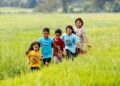 PEMBENTUKAN akhlak dan jati diri anak-anak mesti bermula dari rumah dengan bimbingan ibu bapa serta sokongan masyarakat.
