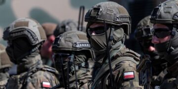 GAMBAR fail beberapa askar Poland. - AFP