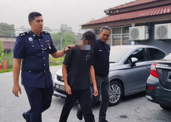 PELAJAR lelaki yang didakwa di Mahkamah Majistret Parit di sini hari ini atas pertuduhan merogol rakan perempuan berusia 13 tahun di Bota, Perak bulan lalu.