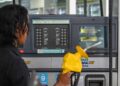 HARGA minyak mentah dijangka tinggi sehingga tahun depan. - GAMBAR HIASAN