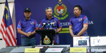 ZAKARIA Shaaban pada sidang akhbar JIM di Putrajaya. - UTUSAN/FAISOL MUSTAFA