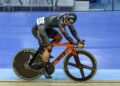 Muhammad Shah Firdaus Sahrom terlepas peluang beraksi dalam acara pecut dan keirin di Kejohanan Dunia Berbasikal Trek di Shanghai, China, minggu depan selepas ketipan matanya tidak melepasi syarat. - UTUSAN/AMIR KHALID