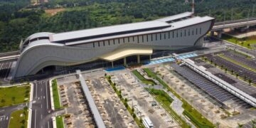 PENYEDIAAN akses pejalan kaki itu merupakan sebahagian daripada usaha memastikan Stesen ECRL Gombak berfungsi sebagai hab pengangkutan awam yang berintegrasi dengan rangkaian rel dan pengangkutan sedia ada.