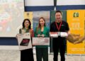 IXORA Ang (tengah) bersama Jac Ng (kanan) dan Serena Lim (kiri) semasa pelancaran Pre-Loved Market korporat pertama di Malaysia.