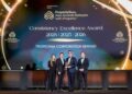 IXORA Ang (kiri) pada Anugerah Hartanah Asia PropertyGuru Malaysia bersama iProperty 2026 pada 2 Oktober lalu.
