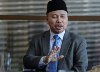 AHMAD YAHAYA