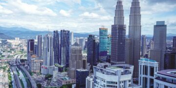 PROSPEK pengembangan ekonomi Malaysia yang berterusan, disokong oleh unjuran pertumbuhan ekonomi negara yang positif.-GAMBAR HIASAN