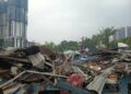 ANTARA premis bangunan milik peniaga Industri Kecil dan Sederhana (IKS) Sri Semarak yang dirobohkan oleh pihak pemaju hari ini.