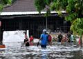 KERAJAAN Johor memberi amaran kepada pemaju projek untuk memastikan pembinaan dilaksana memgikut garis panduan bagi mengelak kejadian banjir kilat.