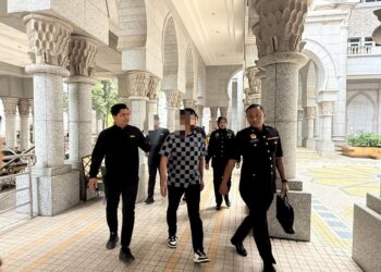 DUA tokoh korporat bergelar Datuk Seri, Datuk Wira disyaki salah guna kuasa ditahan reman SPRM.