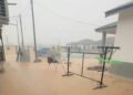 KEADAAN banjir kilat yang melanda Perumahan Makmur Paya Jejawi di Temerloh, Pahang setiap kali hujan lebat. – IHSAN penduduk