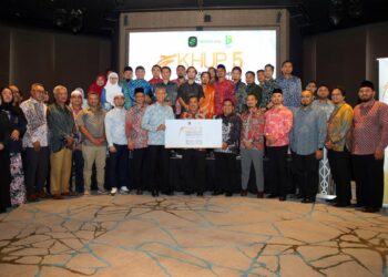 Tetamu kenamaan bersama para wakil PJH sempena pelancaran KHUP5 di Kuala Lumpur.