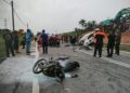 KEADAAN lokasi kemalangan yang meragut nyawa ibu dan anak di di Jalan Gua Musang-Kuala Krai berhampiran Kampung Paloh 3, Gua Musang, Kelantan hari ini.