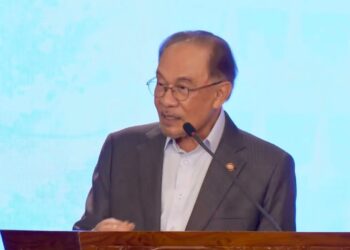ANWAR Ibrahim ketika  di Majlis Peralihan Pentadbiran dan Reformasi Institusi Parlimen Malaysia sempena Pelaksanaan Akta Perkhidmatan Parlimen 2025, hari ini.