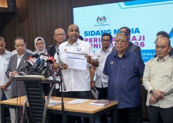 R. Ramanan pada sidang akhbar berhubung Perintah Gaji Minimum 2027 di Menara PERKESI, Putrajaya. -UTUSAN/FAISOL MUSTAFA