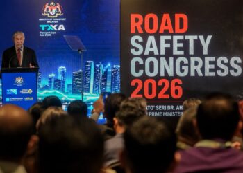Timbalan Perdana Menteri, Datuk Seri Dr. Ahmad Zahid Hamidi bercakap ketika Majlis Perasmian Kongres Keselamatan Jalan Raya (RSC) 2026 di Pusat Pameran dan Perdagangan Antarabangsa Malaysia (MITEC) hari ini. - M. FIRDAUS M. JOHARI