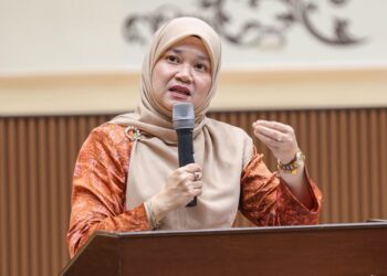Fadhlina Sidek
