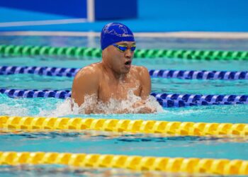 Aksi Nur Syaiful Zulkafli dalam acara 100 meter (m) kuak dada lelaki SB4 pada Sukan Para Asia Aichi-Nagoya, hari ini. - MSN
