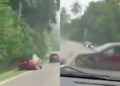TANGKAP layar video tular yang memaparkan sebuah kereta dipandu secara berbahaya di Jalan Seremban-Kuala Pilah, dekat Tanjung Ipoh, di sini. - GAMBAR TULAR