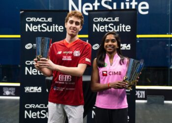 Sivasangari (kanan) bersama pemain Mesir, Mohamad Zakariia menjuarai Terbuka Silicon Valley di Redwood City, California, Amerika Syarikat, semalam. - Ihsan svopensquash