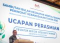 DZULKEFLY Ahmad sewaktu berucap pada majlis Sambutan Bulan Kesihatan Mental Sedunia Peringkat Kebangsaan 2026 di Pusat Dagangan Dunia (WTC), di sini hari ini. - UTUSAN/MUHAMAD IQBAL ROSLI