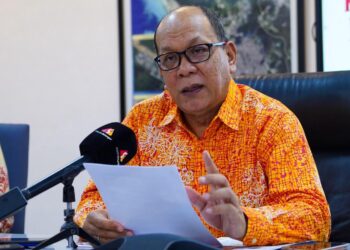 IZHAM Hashim ketika sidang akhbar keselamatan dan penambahbaikan Persiaran Mokhtar Dahari (B49) di Bangunan SUK Selangor di sini, hari ini. - UTUSAN/SADDAM
YUSOFF