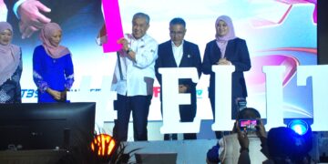 AHMAD Zahid Hamidi merasmikan Hari Terbuka JELITA – Latihan Intensif 12 Jam di UTeM, Melaka hari ini. UTUSAN/AMRAN MULUP