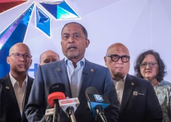 ZAMBRY Abd Kadir ketika sidang akhbar selepas Majlis Sambutan Hari dan Bulan Akademia Peringkat Kebangsaan Tahun 2026 yang berlangsung di Dewan Tunku Canselor, Universiti Malaya hari ini. UTUSAN/M. FIRDAUS M. JOHARI
