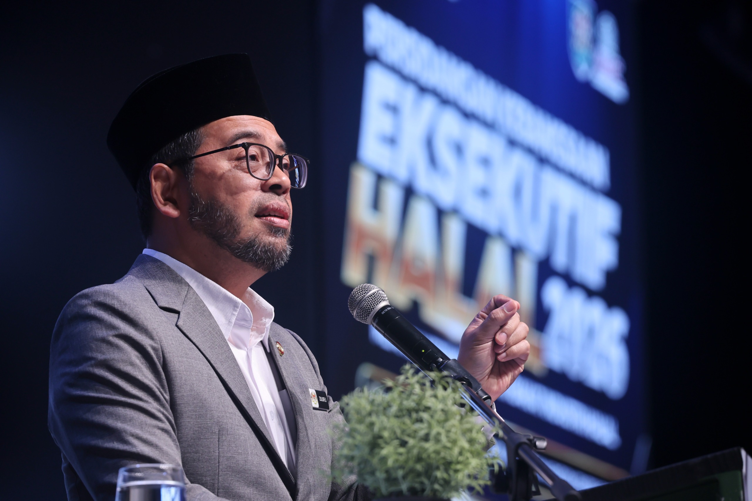 Jumlah syarikat ada sijil halal masih belum memuaskan – Zulkifli Jumlah syarikat ada sijil halal masih belum memuaskan – Zulkifli