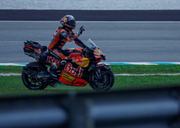 REAKSI Pelumba Red Bull KTM Factory Racing, Pedro Acosta selepas meraih kemenangan bagi acara pecut pada perlumbaan Petronas Grand Prix 2026 (MotoGP) di Litar Antarabangsa Sepang di sini hari ini. - UTUSAN/AMIR KHALID