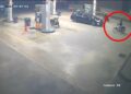 MOTOSIKAL yang dicuri suspek di hadapan sebuah stesen minyak di Salak Bharu di Sungai Siput Rabu lalu.