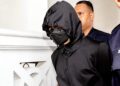 MOHD. Nazri Abdul Razak dibawa keluar dari Mahkamah Tinggi Ipoh, Perak semalam selepas selesai prosiding kes menyebabkan kematian tanpa niat yang dihadapinya pada tiga tahun lalu. – BERNAMA
