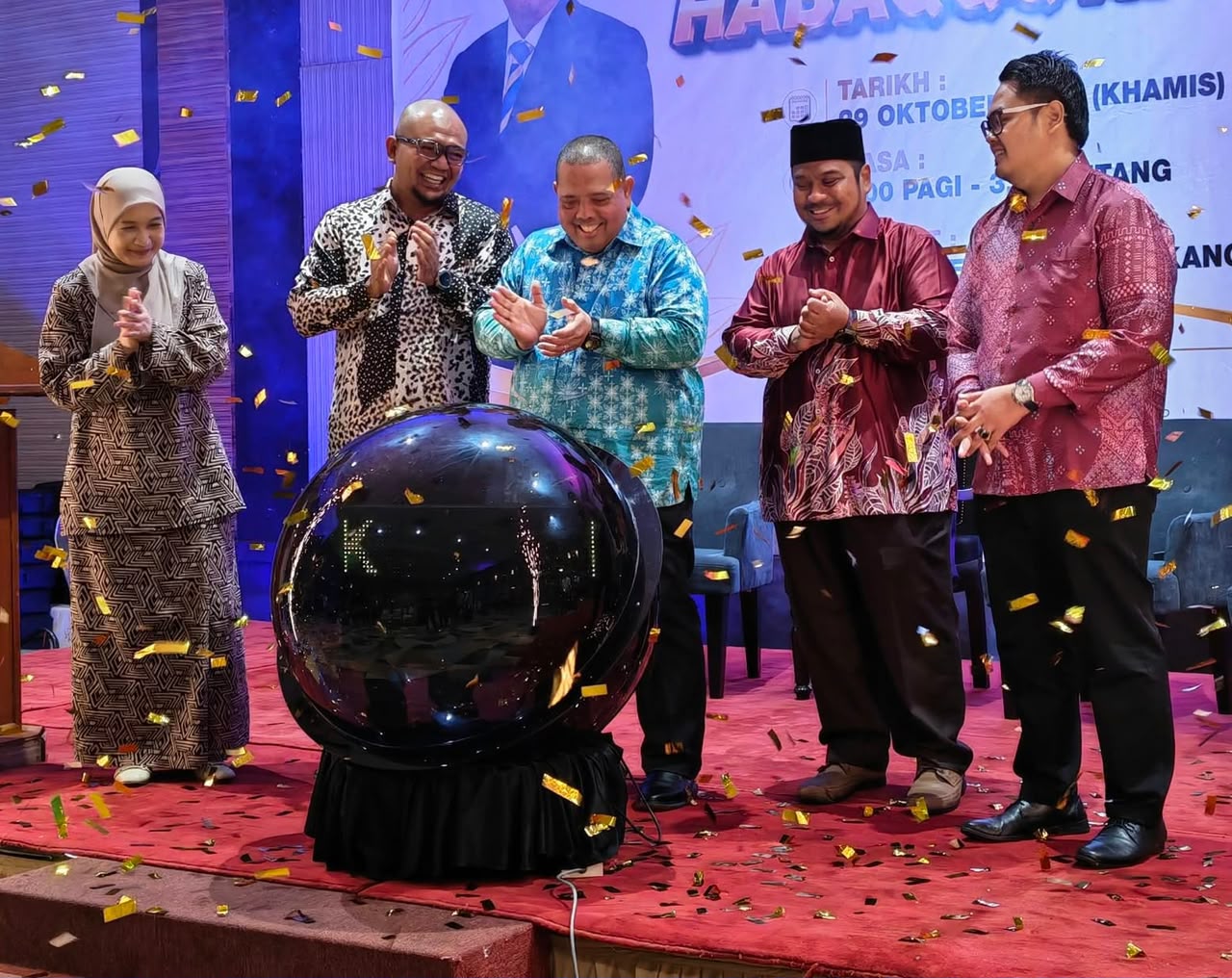 MB Perlis sahkan pertemuan dengan Takiyuddin MB Perlis sahkan pertemuan dengan Takiyuddin