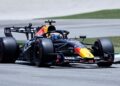 VERSTAPPEN pada sesi latihan bebas perlumbaan F1 GP Bahrain di SIC, semalam. - UTUSAN/SHIDDIEQIIN ZON