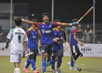 Naaveennash Panicker meraikan gol menentang Pakistan di Stadium Hoki Johor Taman Daya, Johor Bahru, kelmarin. - UTUSAN/RAJA JAAFAR ALI