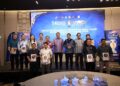Mohd. Hairi Mad Shah (tengah) bersama barisan penaja pada Majlis Pelancaran SOJC di Hotel Novotel, Johor Bahru, hari ini.