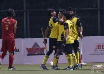 Pemain hoki Young Tigers meraikan kejayaan menewaskan China 3-0 dalam Kejohanan Hoki Antarabangsa Piala Sultan Johor (SOJC) 2026 di Stadium Hoki Johor, malam tadi. - IHSAN KONFEDERASI HOKI MALAYSIA