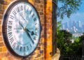 JAM Shepherd Gate di Balai Cerap Diraja Greenwich, London, merupakan jam pertama yang memaparkan waktu Min Greenwich (GMT) secara langsung kepada orang ramai.-AGENSI