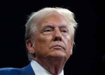 DONALD TRUMP