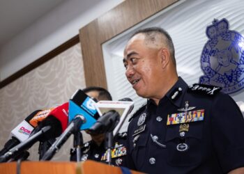 MOHD. Alwi Zainal Abidin dalam sidang akhbar di IPK Perak di Ipoh hari ini. - UTUSAN