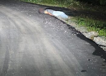 MAYAT seorang lelaki dijumpai di tepi jalan di Kampung Air Hitam, Sungai Sejuk dekat Sungai Siput hari ini.