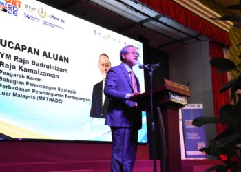 RAJA Badrulnizam Raja Kamalzaman menyampaikan ucapan semasa Hari Eksport Perak 2026 di Ipoh, Perak.