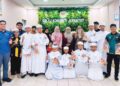 SEBAHAGIAN pelajar tahfiz bersama pensyarah yang menjalani kursus keusahawanan penghasilan ikan pekasam tilapia Kolej Komuniti Jerantut, Pahang.