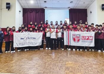 Majlis penyerahan bendera dan pelepasan misi sukarelawan 
banjir pelajar UPM.