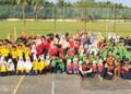 Guru dan murid Sekolah Kebangsaan (SK) Mentera, Kota Bharu bergambar kenangan sebelum memulakan Hari Sukan Negara baru-baru ini.