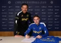 Cole Palmer mengikat kontrak baharu bersama Chelsea sehingga 2034, sekali gus melanjutkan tempoh khidmatnya setahun daripada perjanjian terdahulu yang berakhir pada 2033. - IHSAN CHELSEA FC