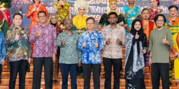 Dari kiri, Pengarah Urusan Mohd Chan Group Berhad, Datuk Wira Mustafa Chan Chee Wei, Ketua Pembangunan Perniagaan RHB Islamic Bank Berhad, Ishak Othman dan Timbalan Ketua Setiausaha (Pengurusan) MOTAC, Datuk Surrendren Sathasivam.