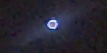 DUA pelayar menyaksikan UFO bercahaya. - National UFO Reporting Center