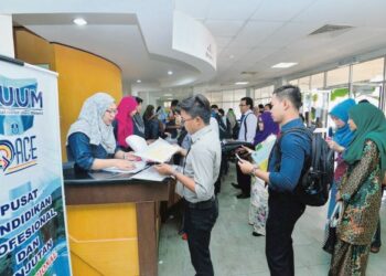 KEGEMBIRAAN pelajar untuk kembali ke kampus bagi mengikuti sesi pembelajaran secara semuka ‘mati’ selepas mengetahui ura-ura pihak Universiti Utara Malaysia (UUM) mahu menaikan yuran.